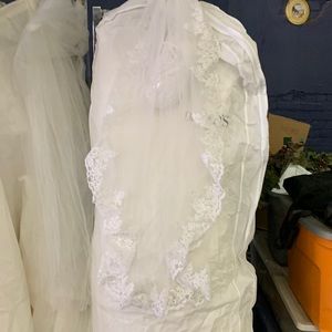 Beautiful 3 ft wedding veil